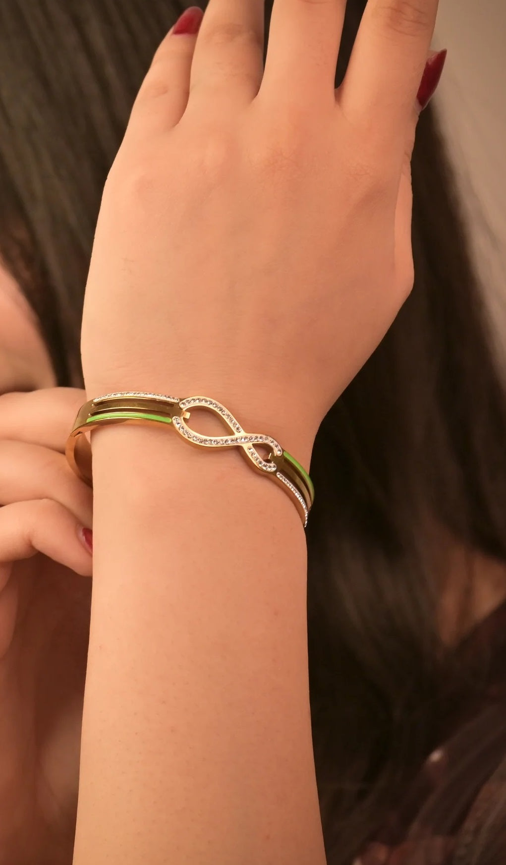 Eternal Loop Design Bracelet / Kada