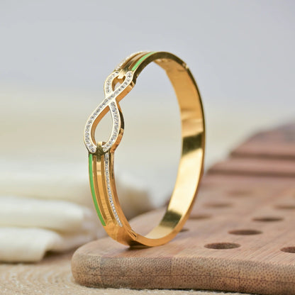 Eternal Loop Design Bracelet / Kada